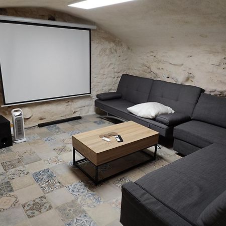 Maison 2 Chambres 100M Du Theatre Antique Avec Salle Cinema Orange  Ngoại thất bức ảnh